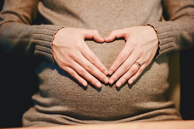 pregnant-2568594_640